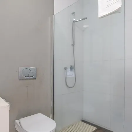 Star With Private Heated Pool In Villa
