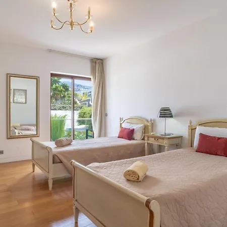 Star With Private Heated Pool In Villa Funchal (Madeira)